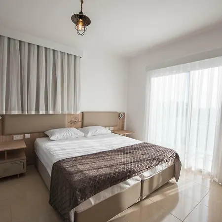 Deniz Airport ניקוסיה
