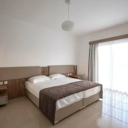 Deniz Airport Apartment