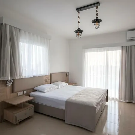 Apartment Deniz Airport