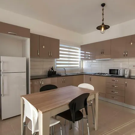 Deniz Airport Apartment Nicosia