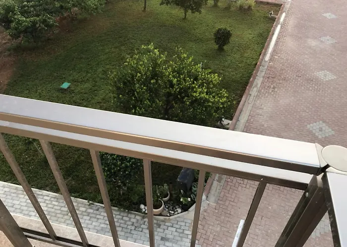 Deniz Airport 公寓