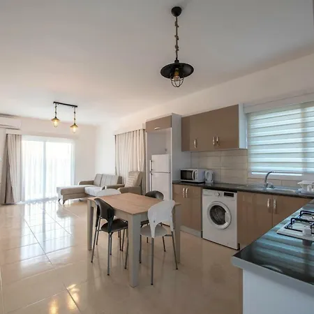 Appartement Deniz Airport *