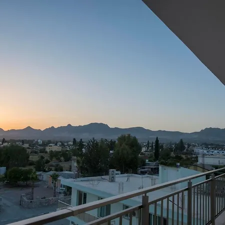 Deniz Airport Appartement