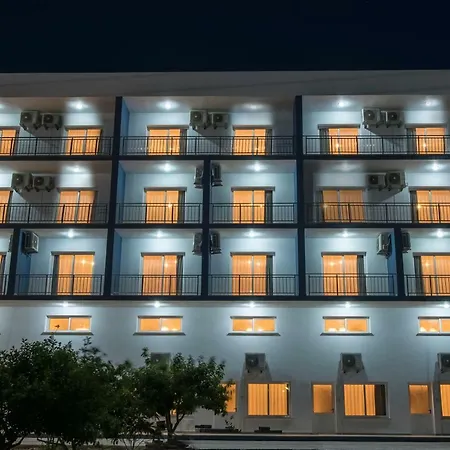 Deniz Airport Apartman *