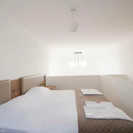 Appartement Deniz Airport